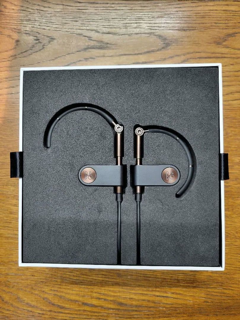 美品　箱付き　B&O EARSET ワイヤレスイヤホン
