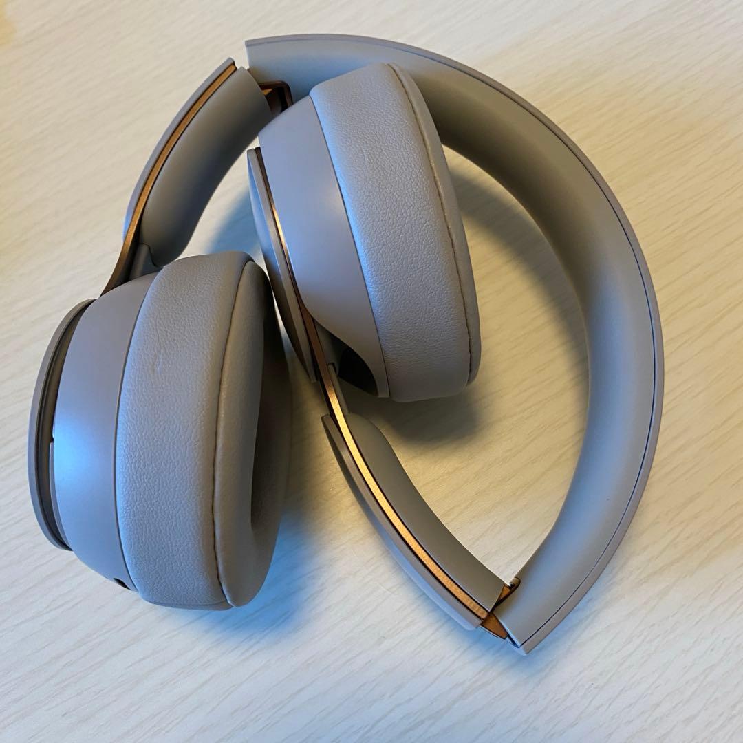 SOLO PRO ワイヤレスヘッドホン