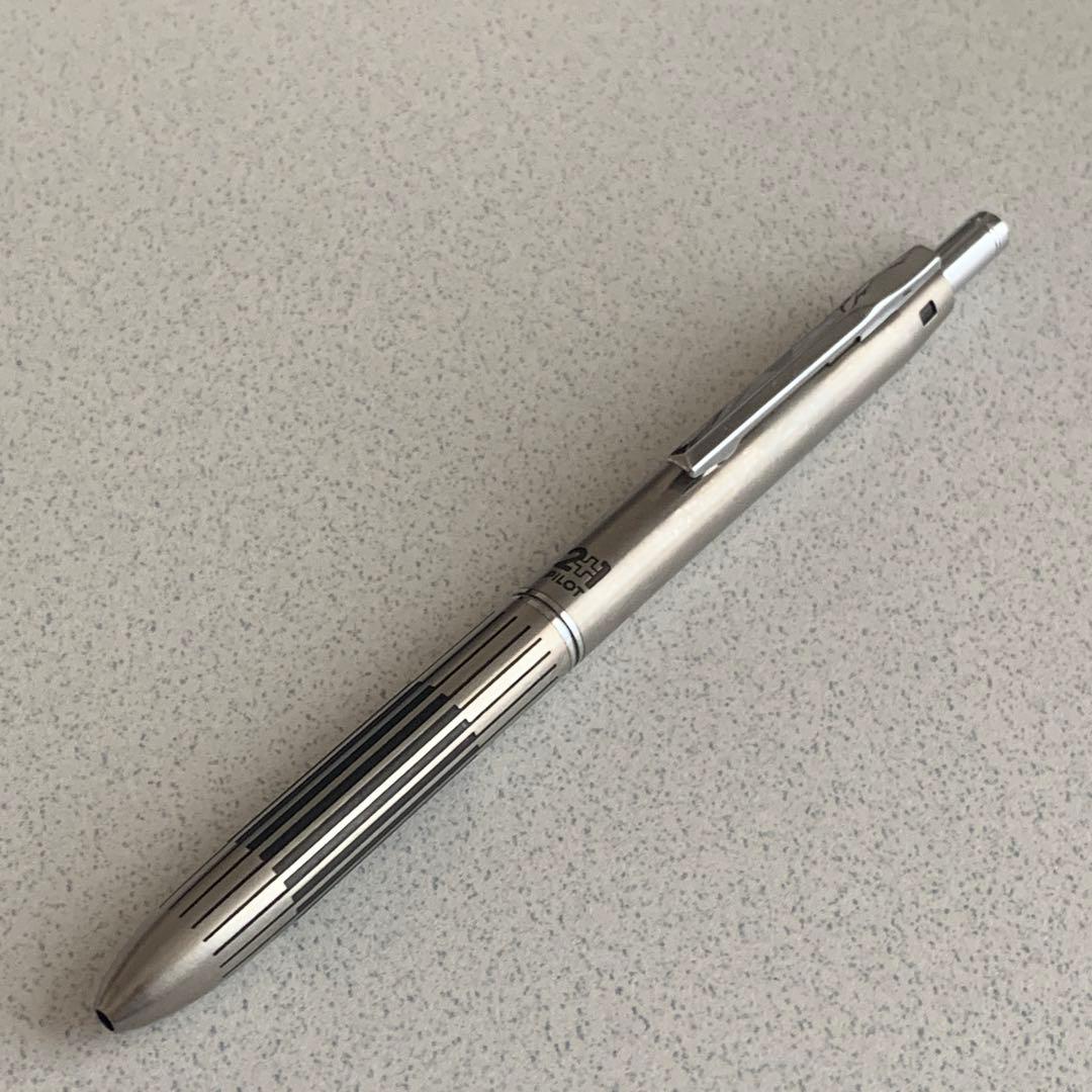 りゅ様用　パイロット　2＋1 蝕刻仕様　多機能ボールペン