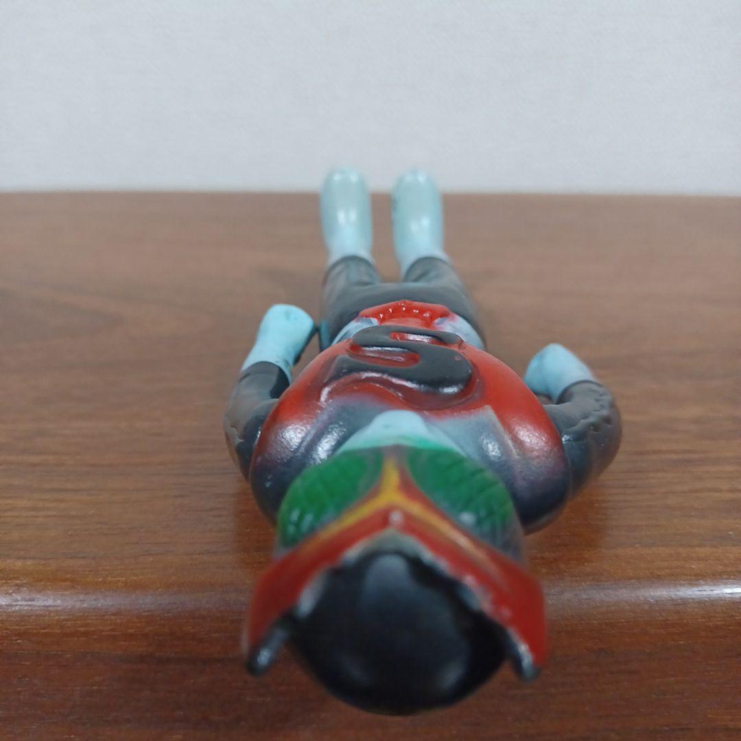 無版権　パチもの　「仮面ライダーストロンガー」風のソフ ビフィギュア