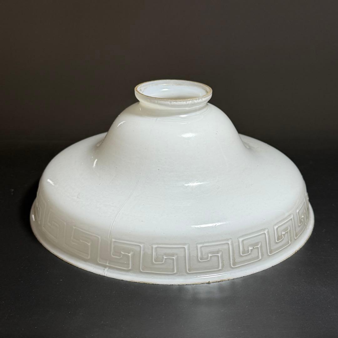 ◆希少 富士マーク入り乳白色電笠 雷文 大正〜昭和時代 戦前 和硝子◆