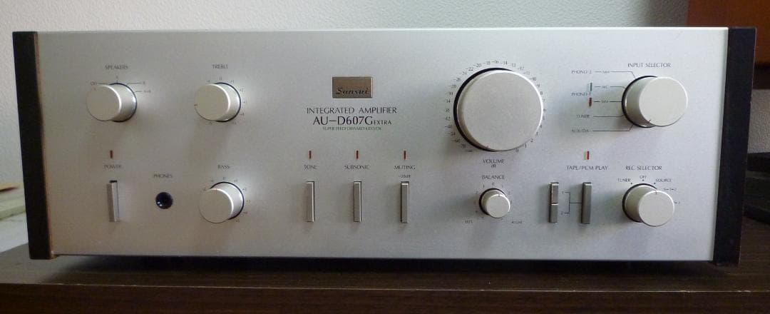 サンスイ【AU-D607G extra】プリメインアンプ　ジャンク出品