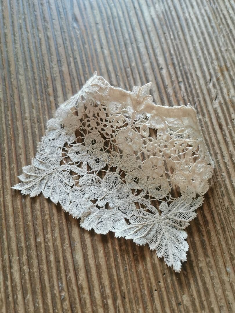 アンティーク ブリュッセルレース 付け襟 ポワンドローズ 胸飾り ジャボ タイ