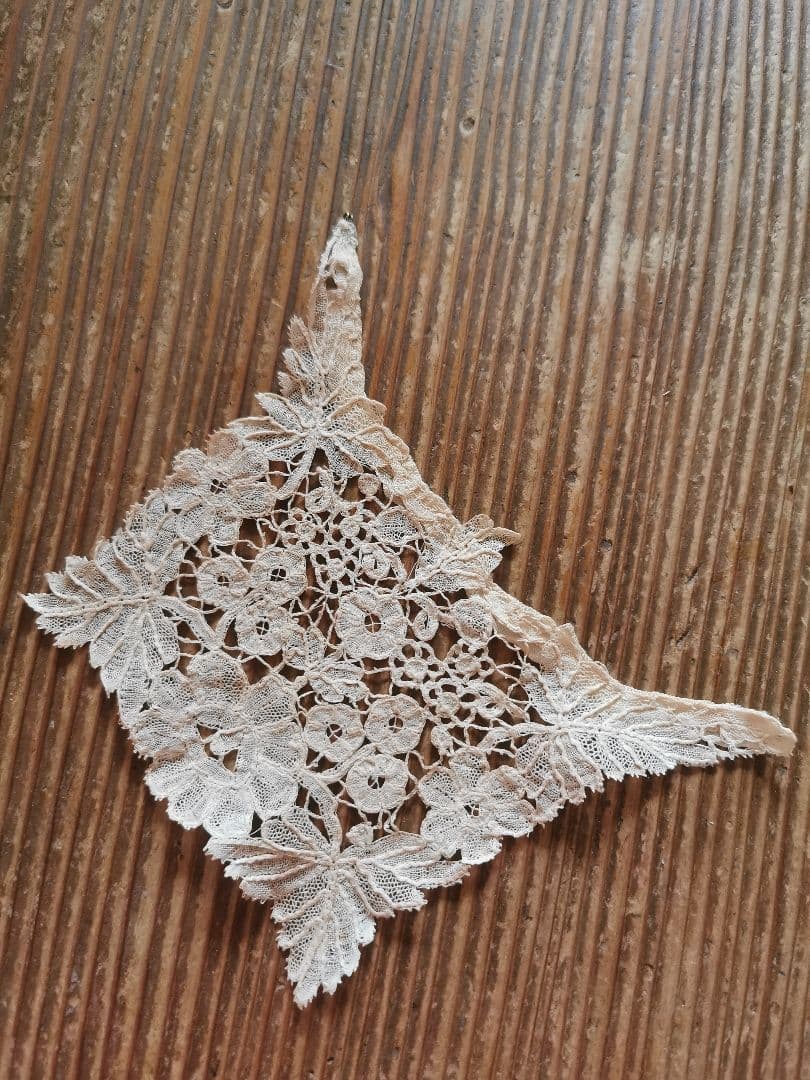 アンティーク ブリュッセルレース 付け襟 ポワンドローズ 胸飾り ジャボ タイ
