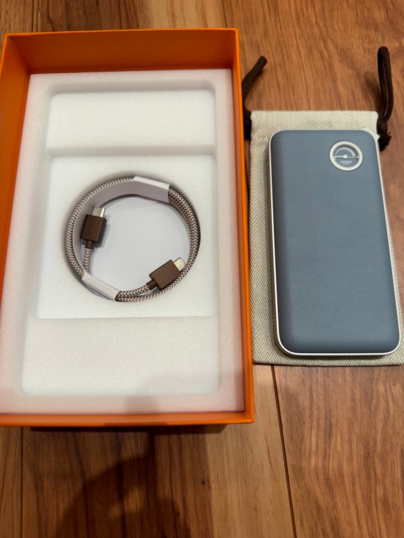 き*く様 【未使用新品】エルメス　モバイルバッテリー　《ヴォルトH》 マキシ