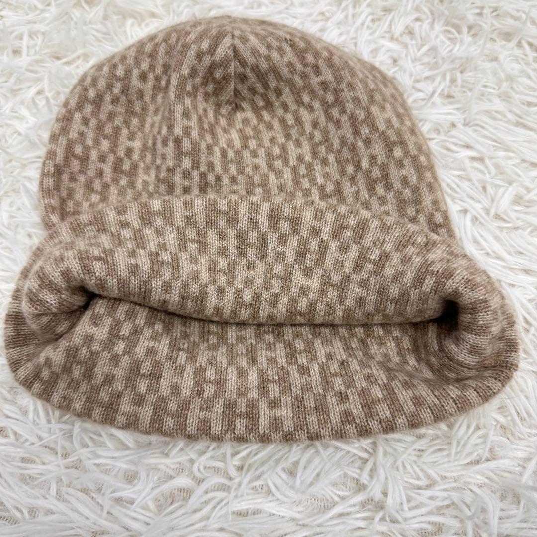 【訳あり】HERMES ニット帽　Hロゴ　総柄　ベージュ　カシミア　穴