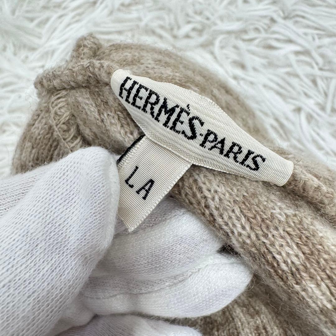 【訳あり】HERMES ニット帽　Hロゴ　総柄　ベージュ　カシミア　穴