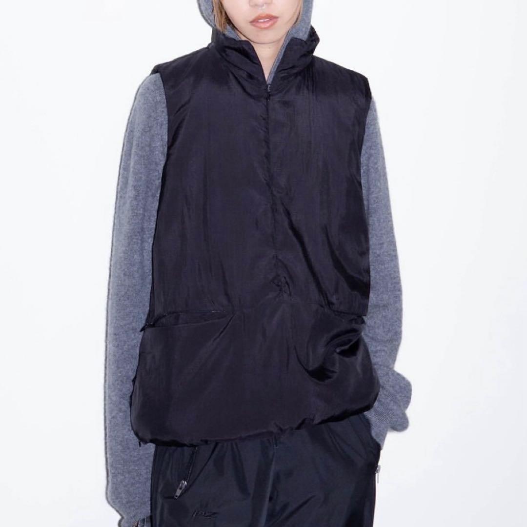 トップス 1990s DKNY zip padded pullover vest
