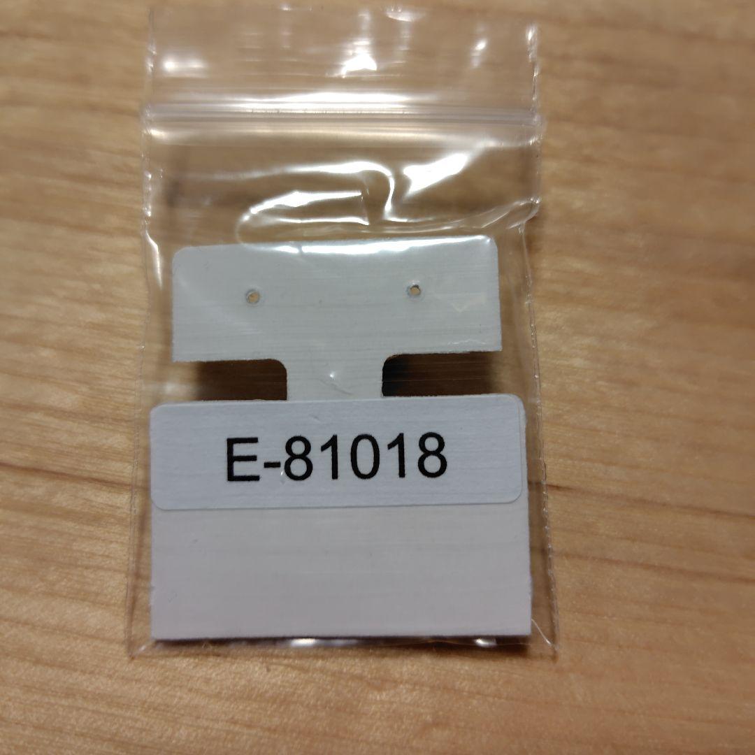 K18YG ピアス　　エリザベス女王　中古品