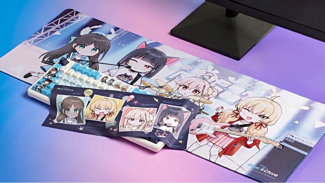 韓国限定　公式コラボ　はまじあき×ブルーアーカイブ　キーボード&プレイマット