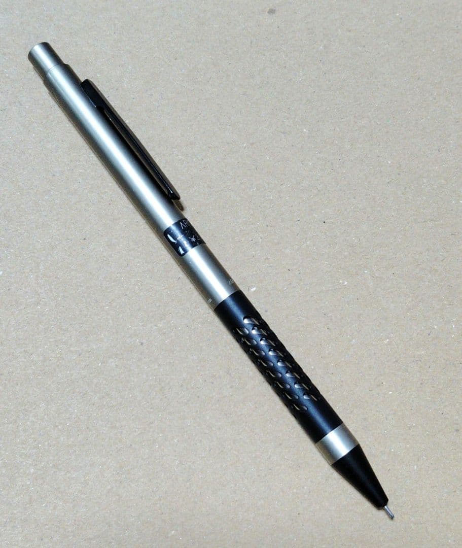 シャープペンシル SAKURA ARCHI 　　サクラ アーキ　由良拓也