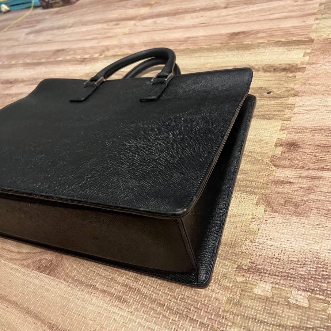 BURBERRY 黒 ビジネスバッグ
