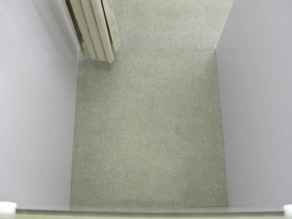 フィッティングルーム　/　試着室