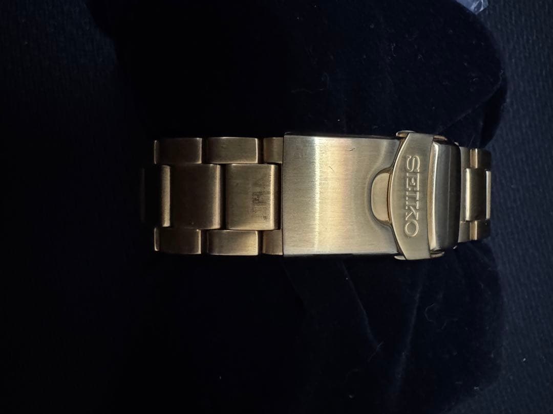 SEIKO 5スポーツ　自動巻き　ダイバーズ　ゴールド