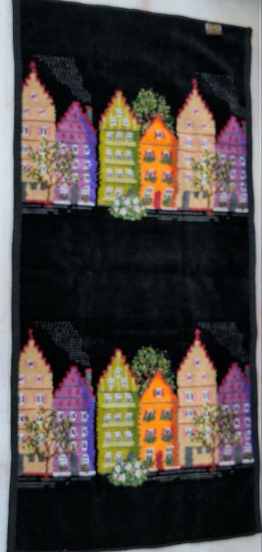 FEILERカラフルな家々のフェイスタオル