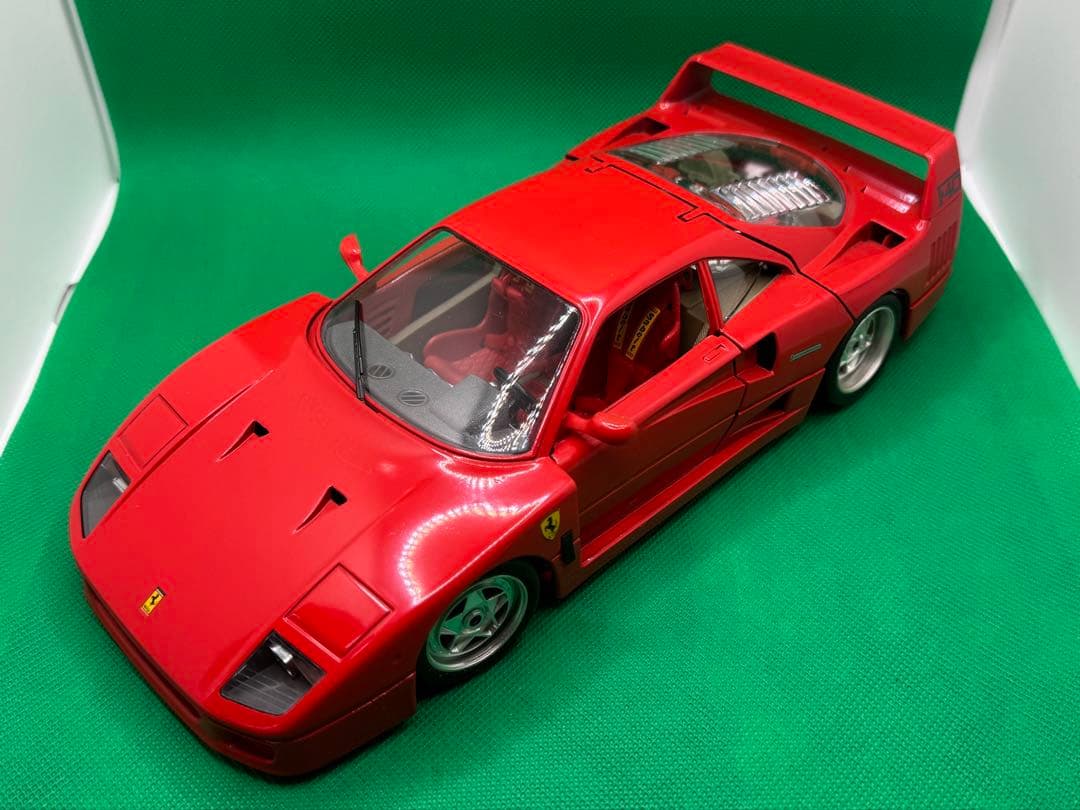 Ferrari F40 1/18スケール 赤