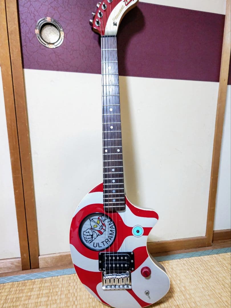 フェルナンデスZO-3 ウルトラマンギター 《希少》