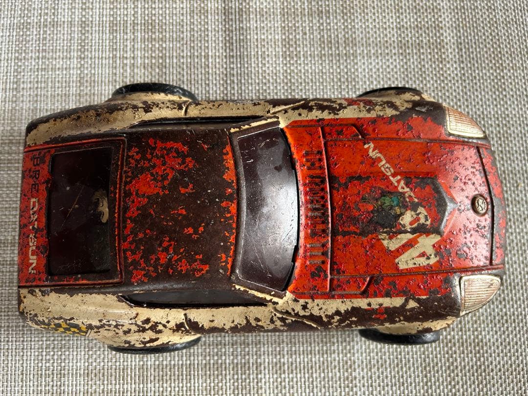 レトロ DATSUN Z ミニカー 赤/白