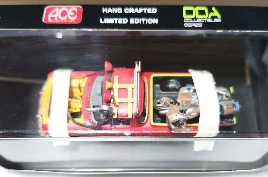 ACE 1/43 マッドマックス ホールデン EJ UTE & グースバイク