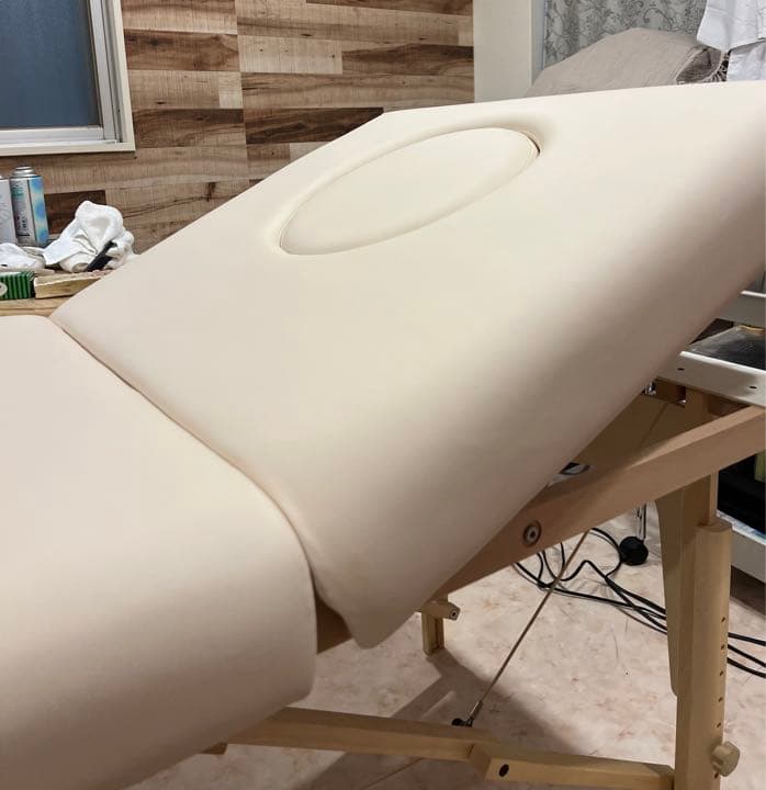 フォンタナ　エステ　マッサージベッド　美品