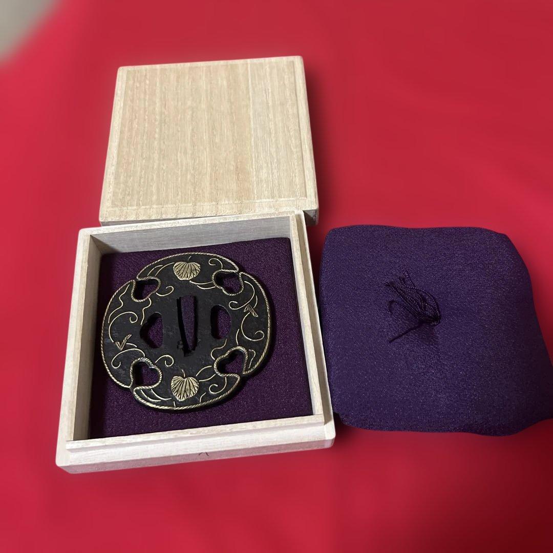 美術品・アンティーク・コレクション 武具 逸品　江戸時代　鉄地　象嵌　鍔