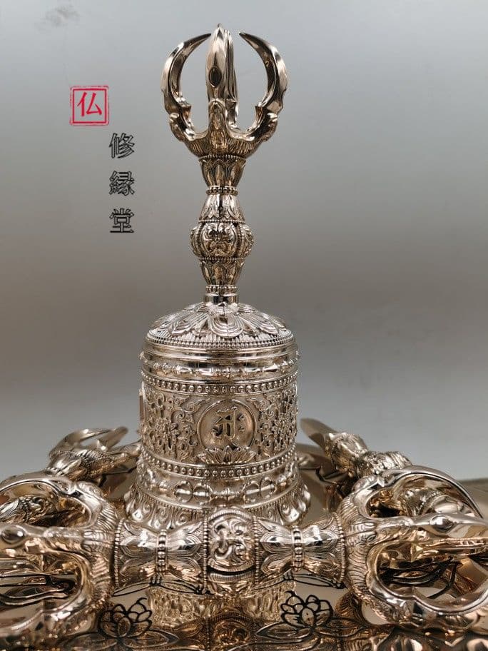 【修縁堂】密教法具 鬼面5点セット 鬼面の鈴 鐘 五鈷杵 三鈷杵 独鈷杵 真鍮