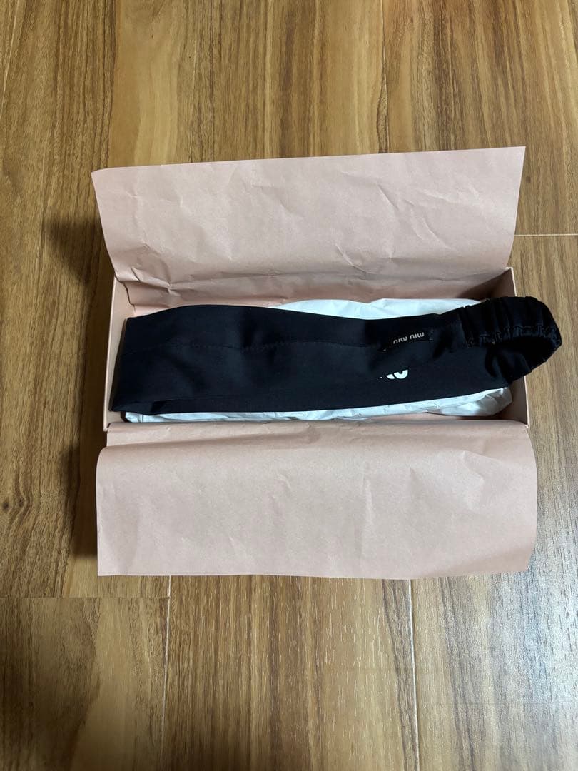 【専用】　美品　miumiu ヘアバンド