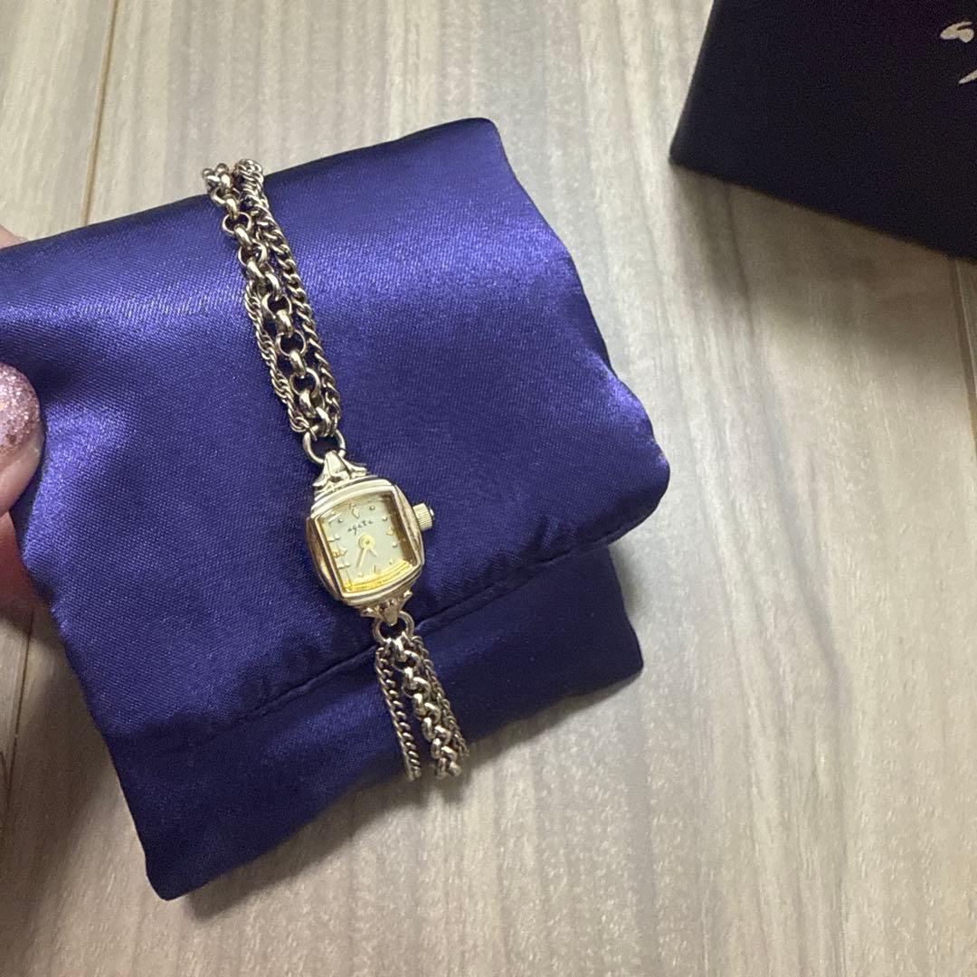 【agete】スクエアフェイスジュエリーウォッチ