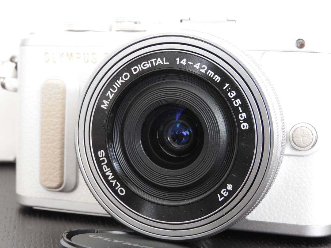 OLYMPUS PEN E-PL8 ダブルズーム ホワイト オリンパスミラーレス