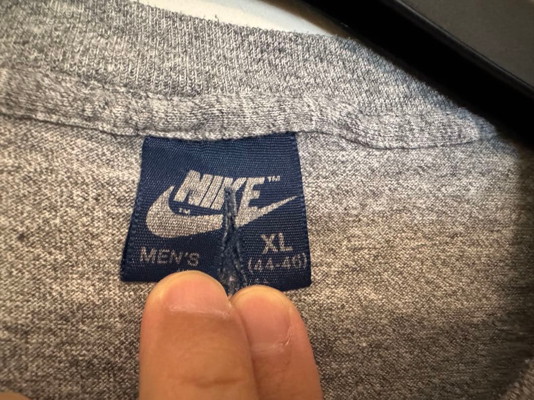 NIKE 肩掛け グレー 紺タグ　Tシャツ XL