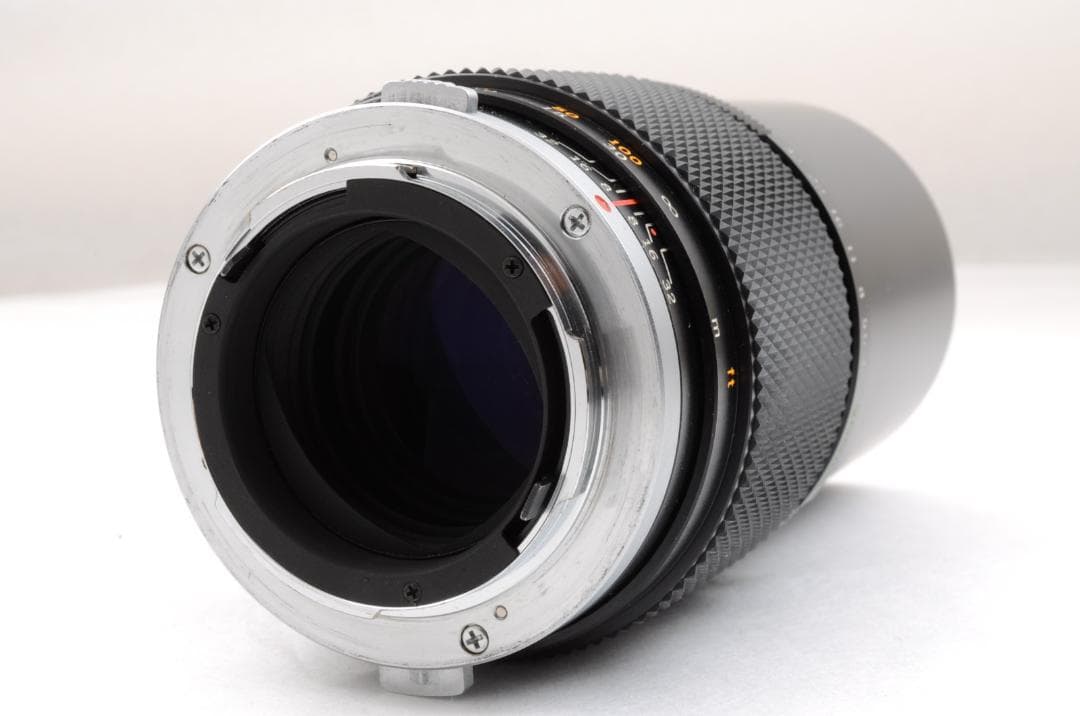 フィルムカメラ OLYMPUS OM-2N + 50mm f/1.8 + 200mm f/4