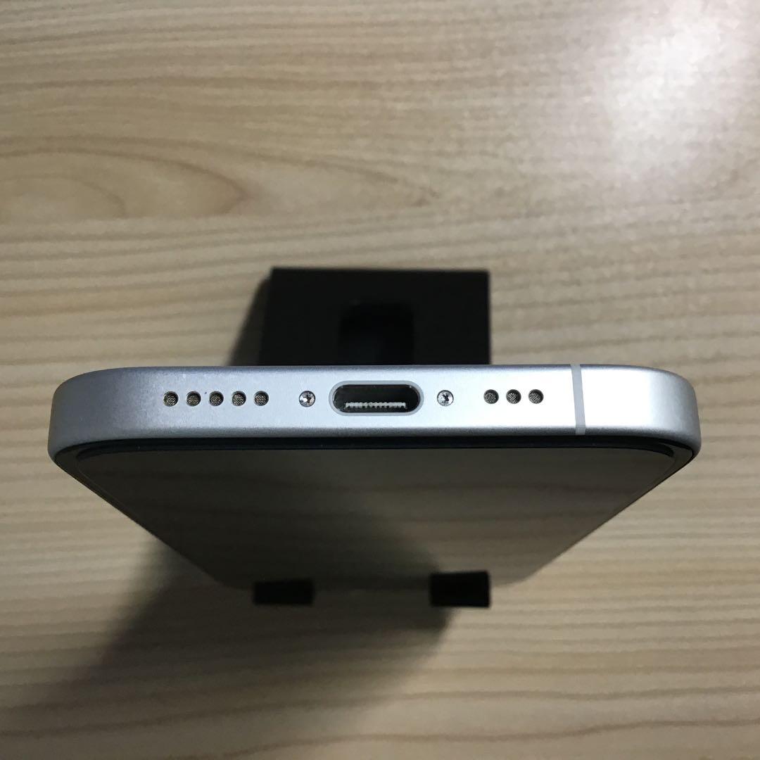 美品　Apple iPhone16 ホワイト128GB　SIMフリー