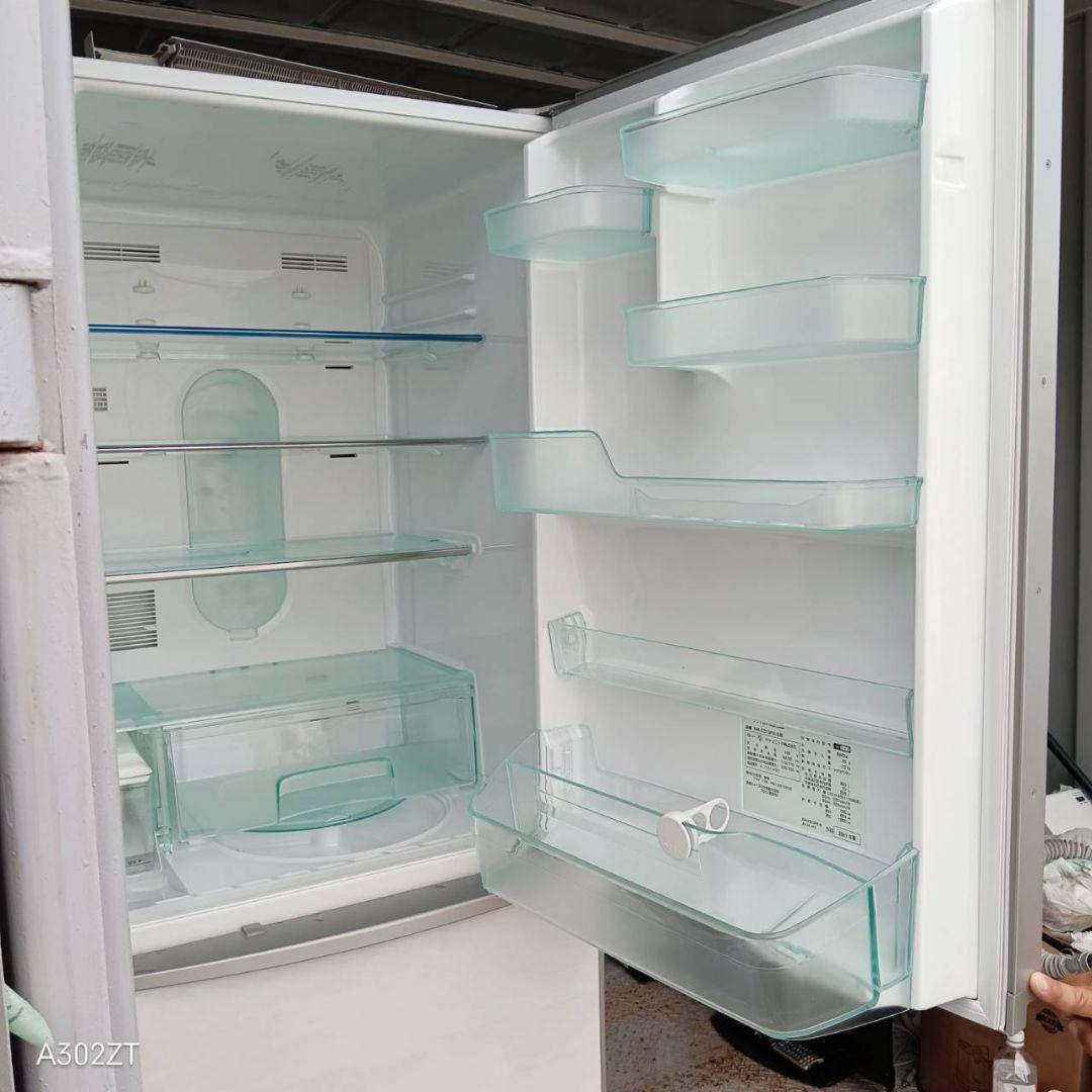 送料設置無料　Panasonic　自動製氷機能付き大型冷蔵庫　365L