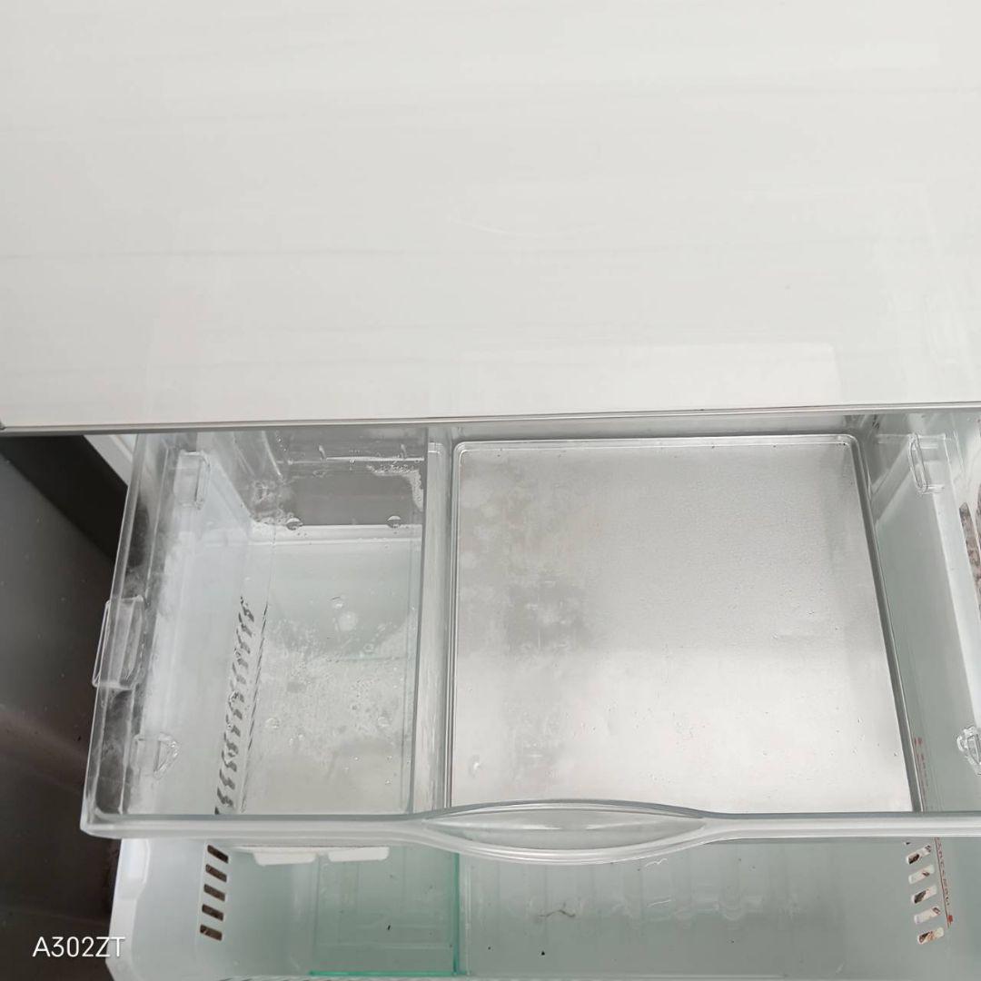 送料設置無料　Panasonic　自動製氷機能付き大型冷蔵庫　365L