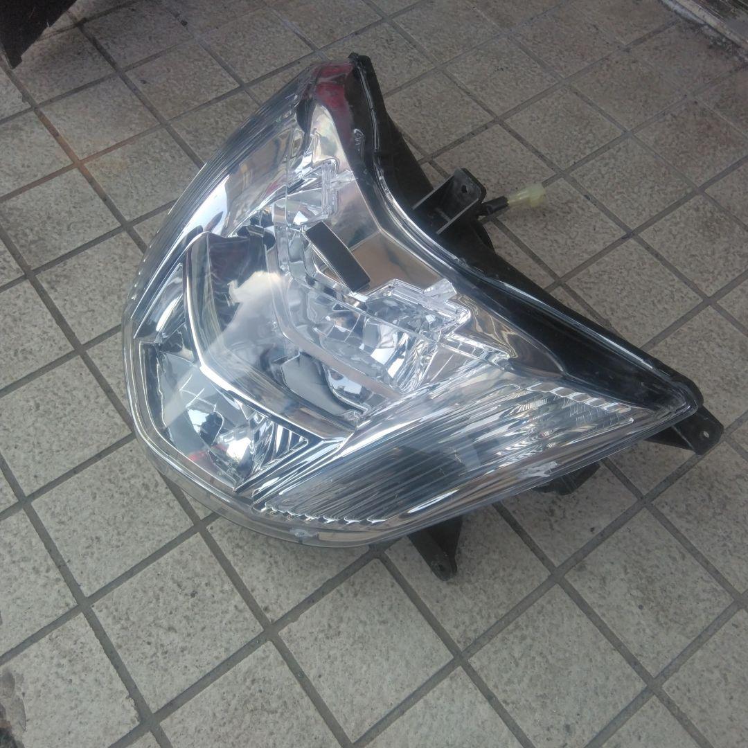 マグザム純正ヘッドライト中古　SG17　SG21共通　マグザム250美品綺麗