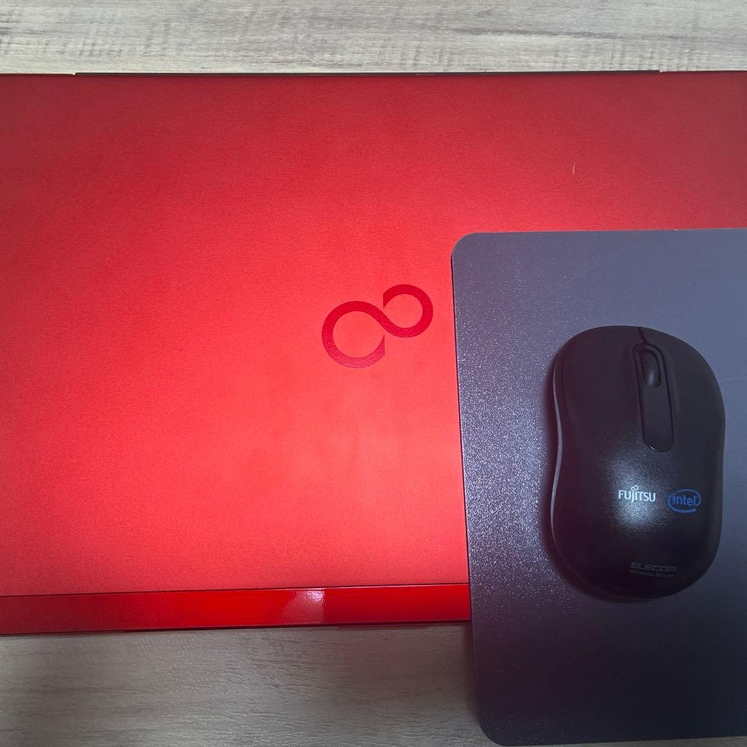 富士通　LIFEBOOK UH75/B3