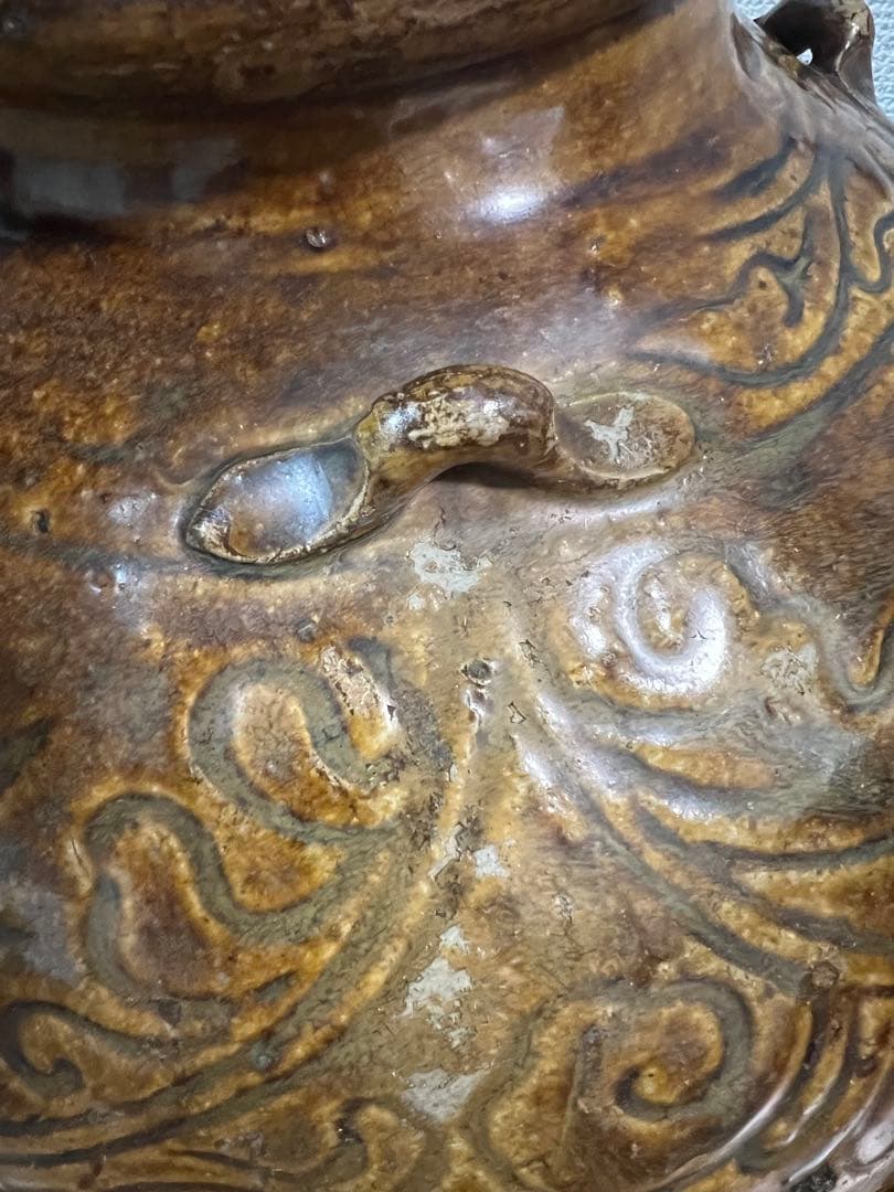 中国明時代茶色陶器 彫刻模様 壷
