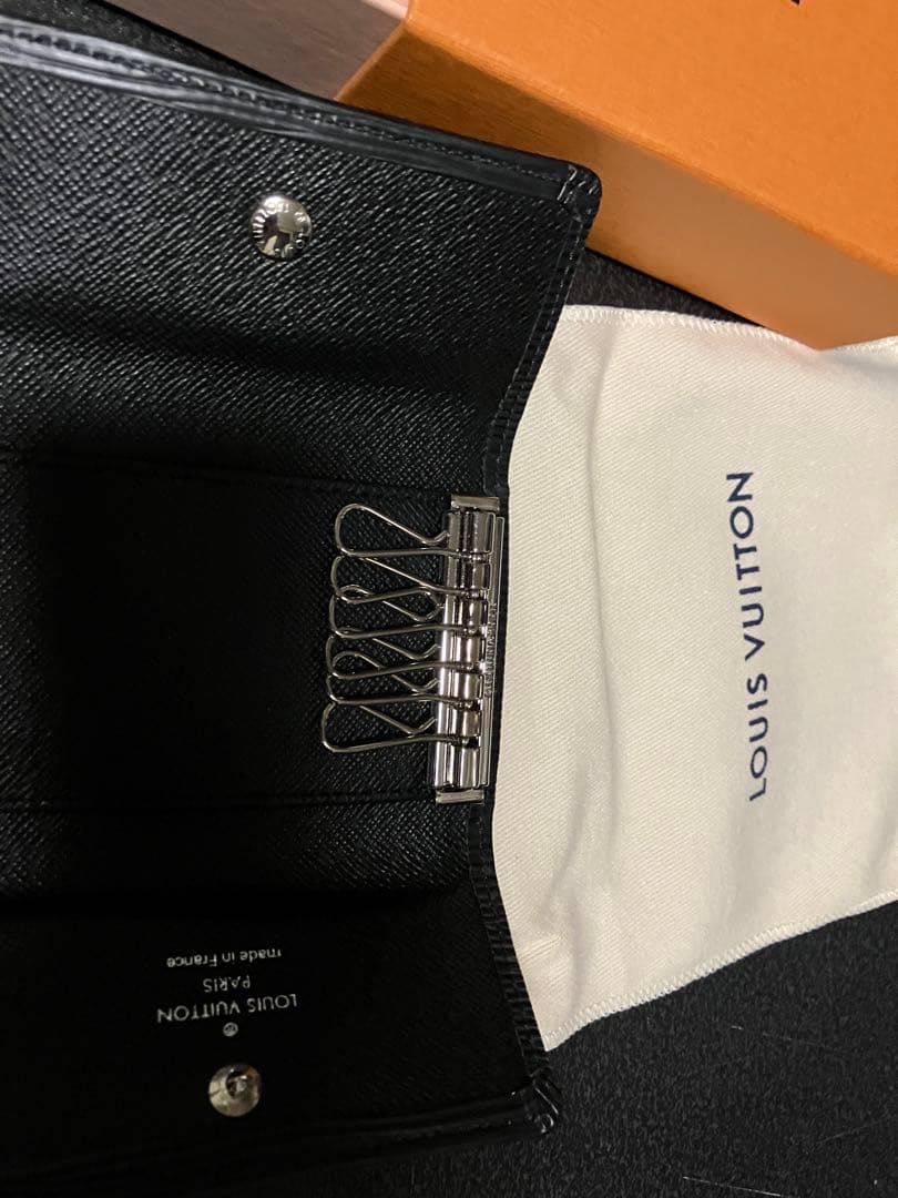 Louis Vuitton ブラック エピ　キーケース　6連