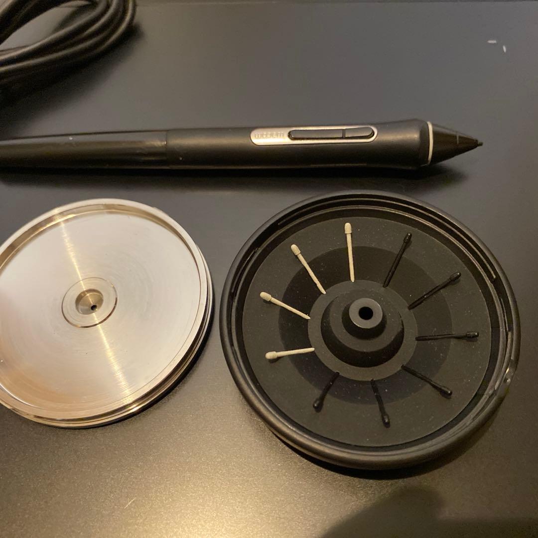 Wacom Intuos Pro ペンタブレット PTH-660 Medium