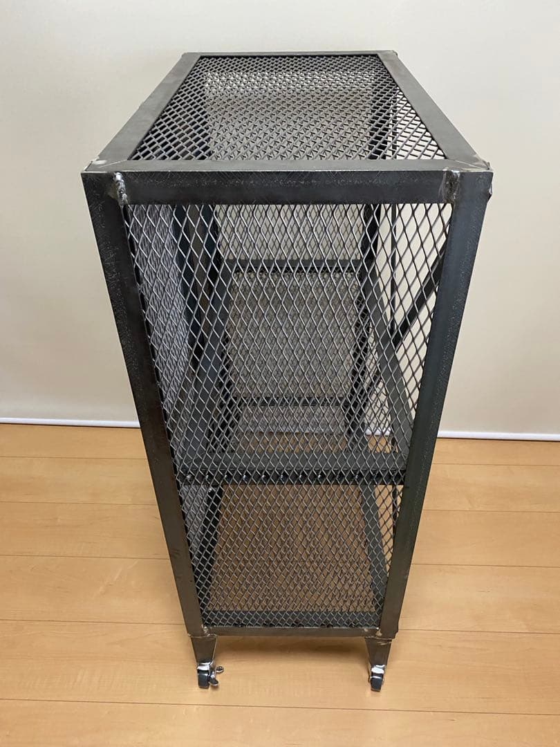 アイアンキャビネット　アイアンシェルフ　アイアンラック　アイアン家具