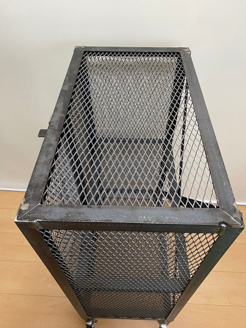 アイアンキャビネット　アイアンシェルフ　アイアンラック　アイアン家具