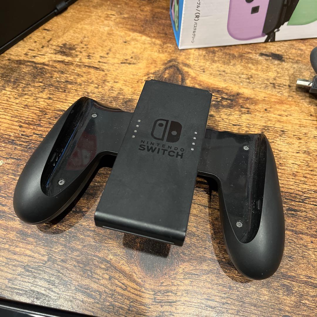 【美品】Nintendo Switch 本体 パープル、グリーン Joy-Con