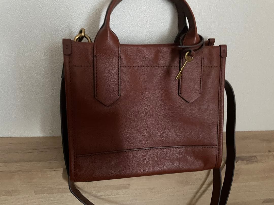 fossil ショルダーバッグ　ブラウン