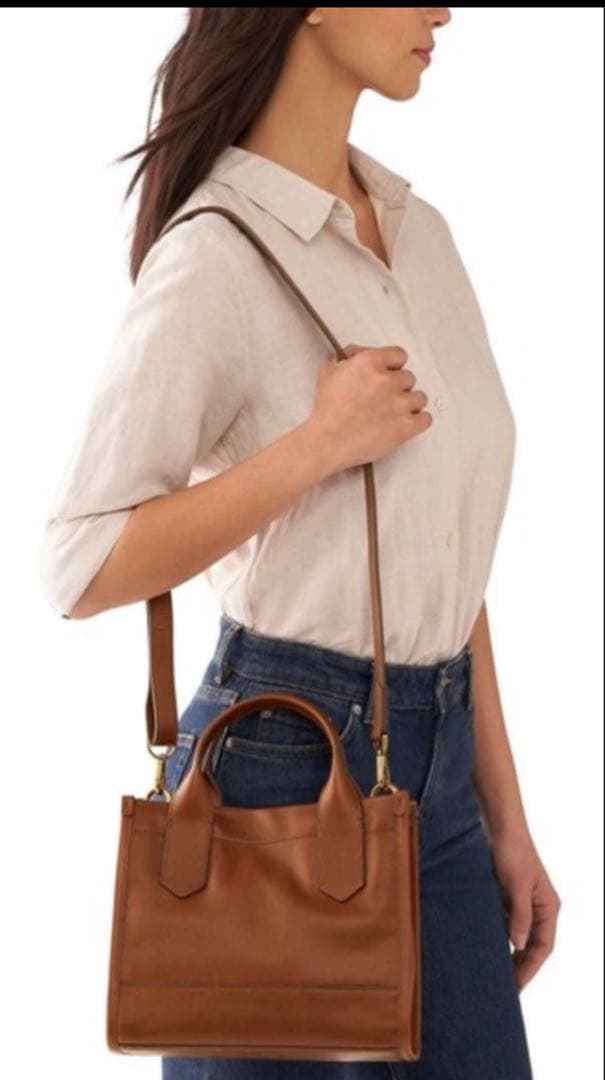 fossil ショルダーバッグ　ブラウン