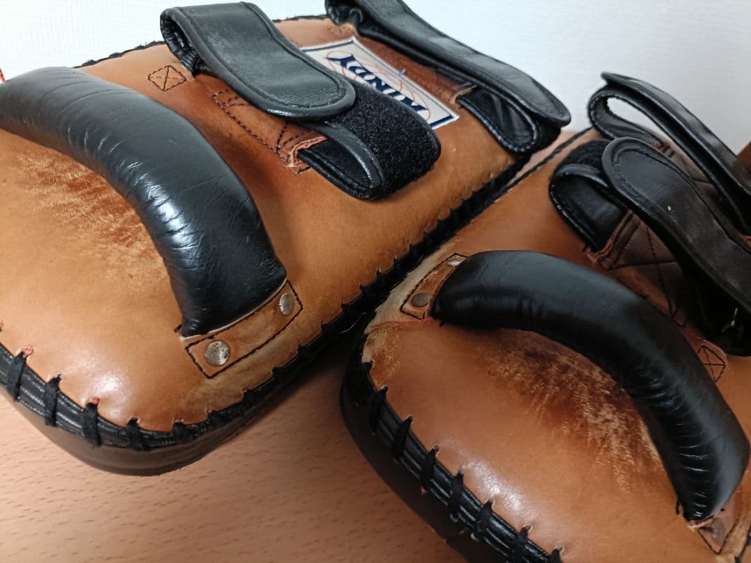 WINDY KP-6 スーパーキックミット　③