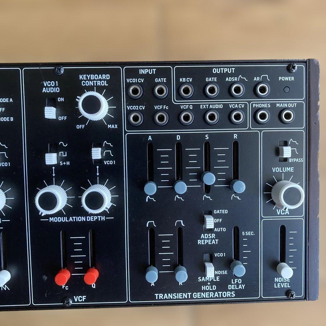 Behringer CAT デュオフォニックアナログシンセサイザ