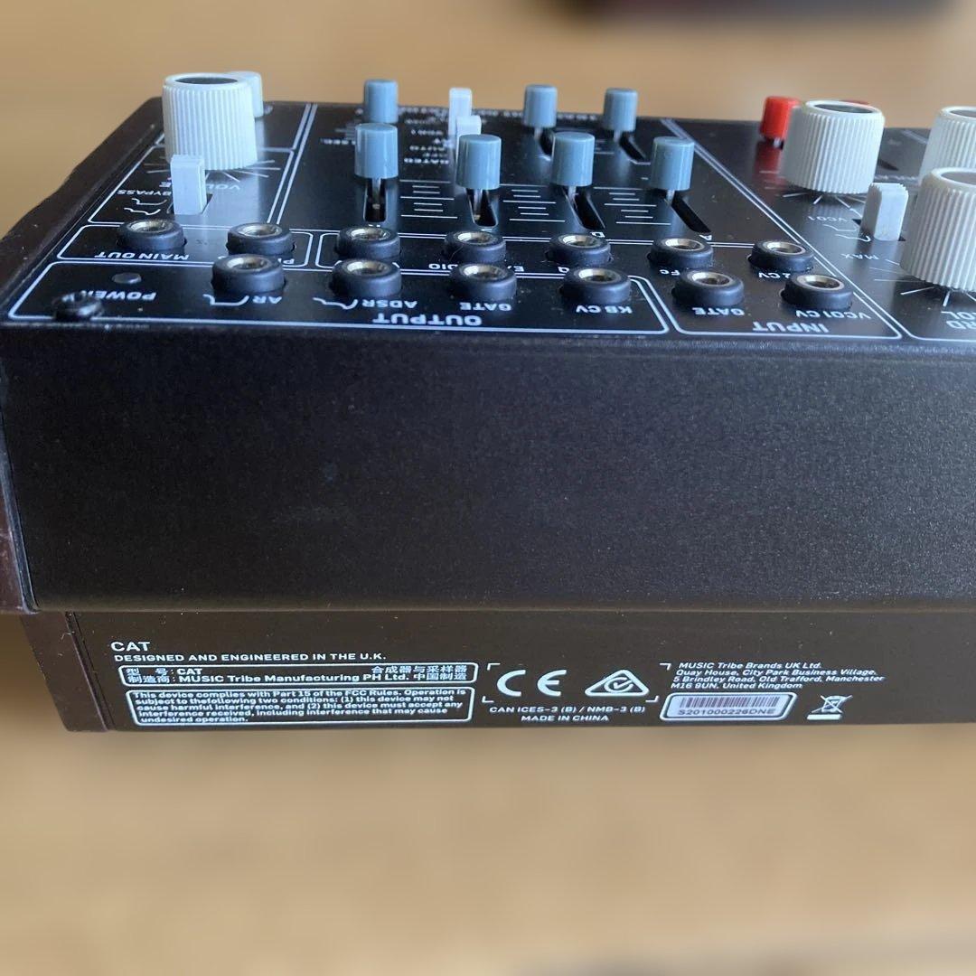 Behringer CAT デュオフォニックアナログシンセサイザ