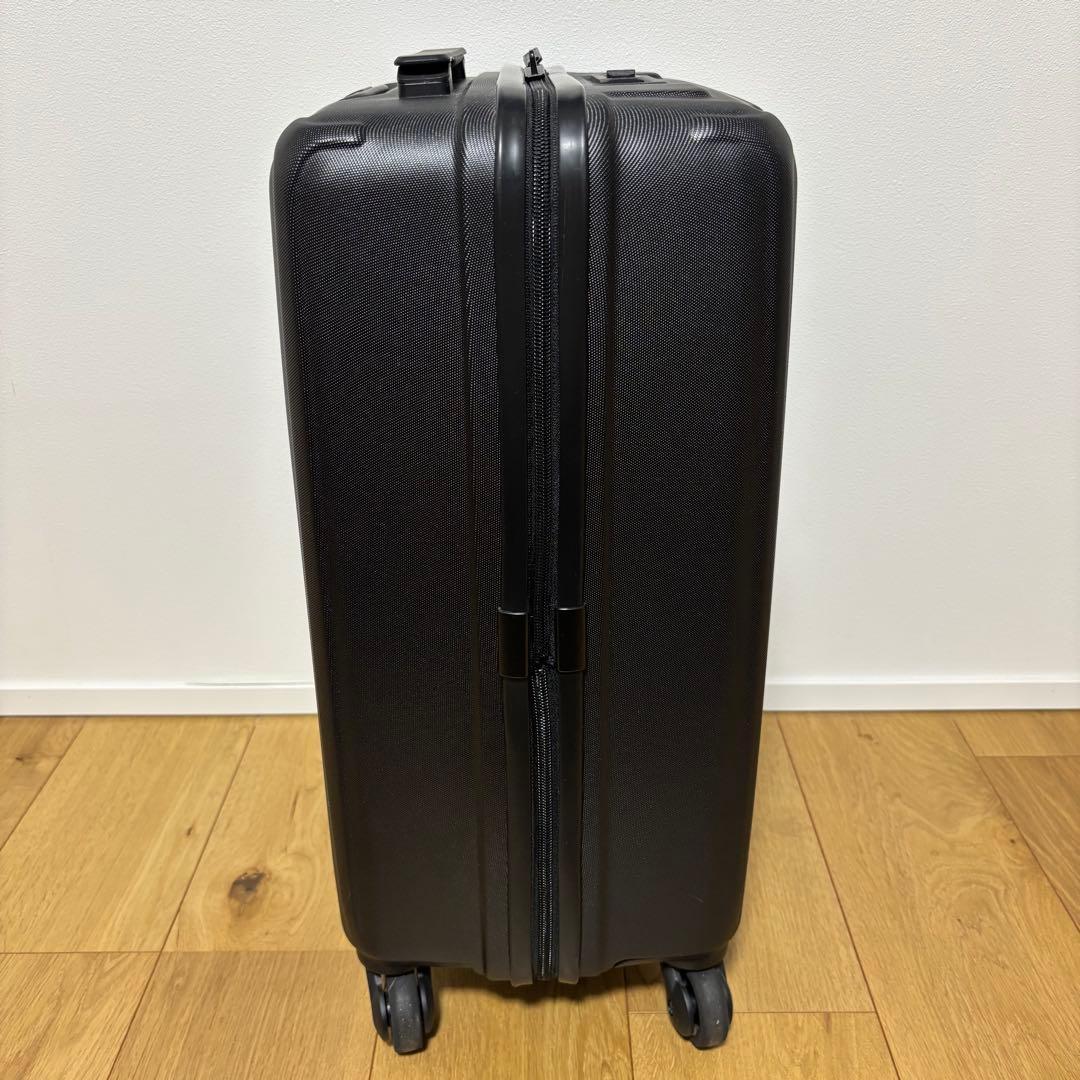 【美品】 BRIEFING H-37 キャリーケース ブラック　37L 機内可