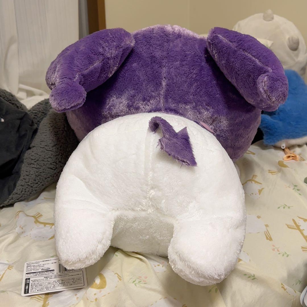 紫と白の動物型ぬいぐるみ