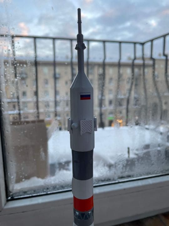 ロシアのソユーズロケット（精密模型）